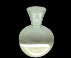 104b kugelige Glasflasche