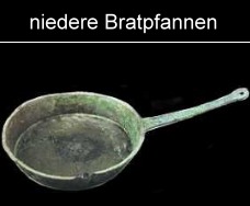 niedrige römische Bronzepfannen